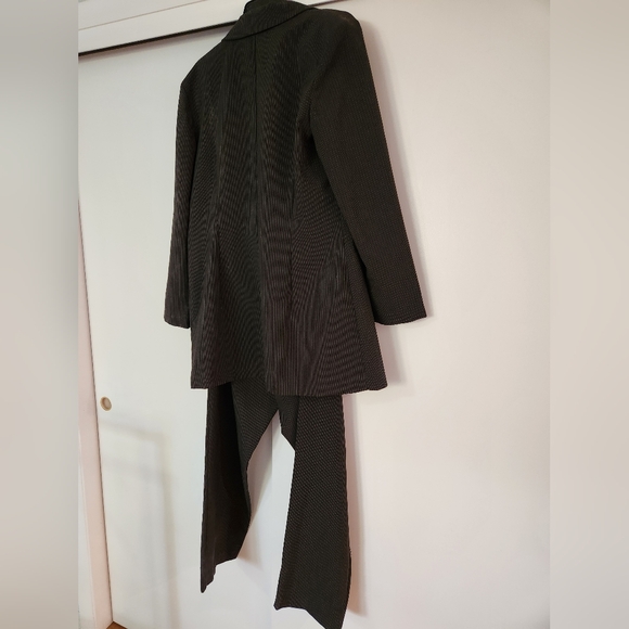 Renee Michaels 3 piece Pinstripe Suit with miniskirt or trousers and long Blazer - Picture 5 of 5